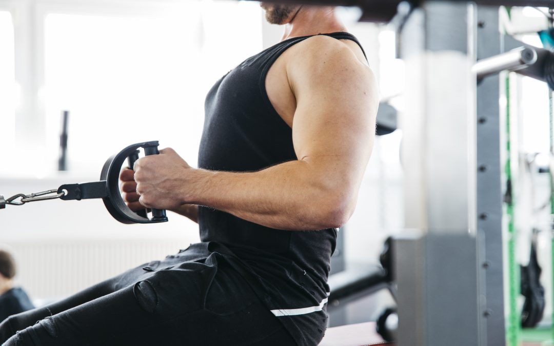 homme-travailleur-renforcement musculaire